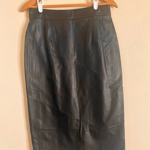 Vintage 90’s Chia Black Leather Pencil Skirt with Tags - Picture 7 of 7